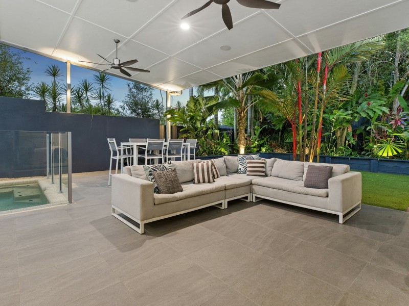 3 Saunders Court, Clifton Beach QLD 4879
