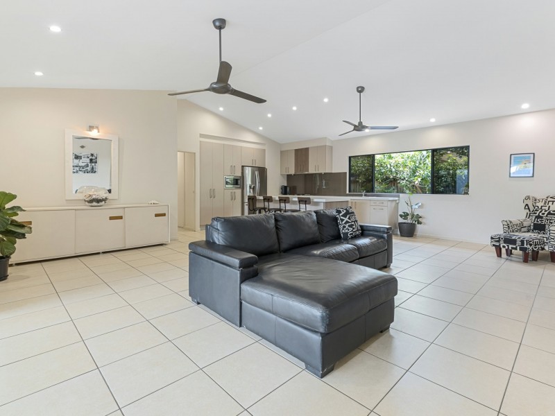 3 Saunders Court, Clifton Beach QLD 4879