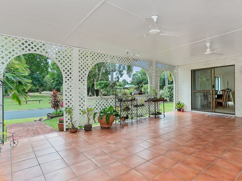 13 Saxon St, Clifton Beach QLD 4879