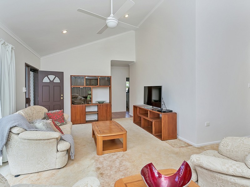 13 Saxon St, Clifton Beach QLD 4879