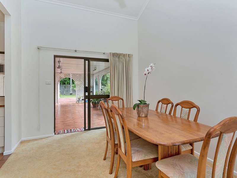 13 Saxon St, Clifton Beach QLD 4879