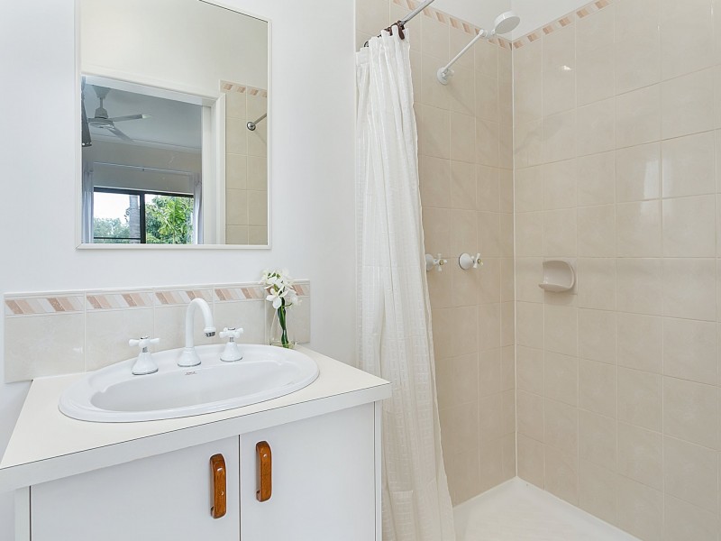 13 Saxon St, Clifton Beach QLD 4879