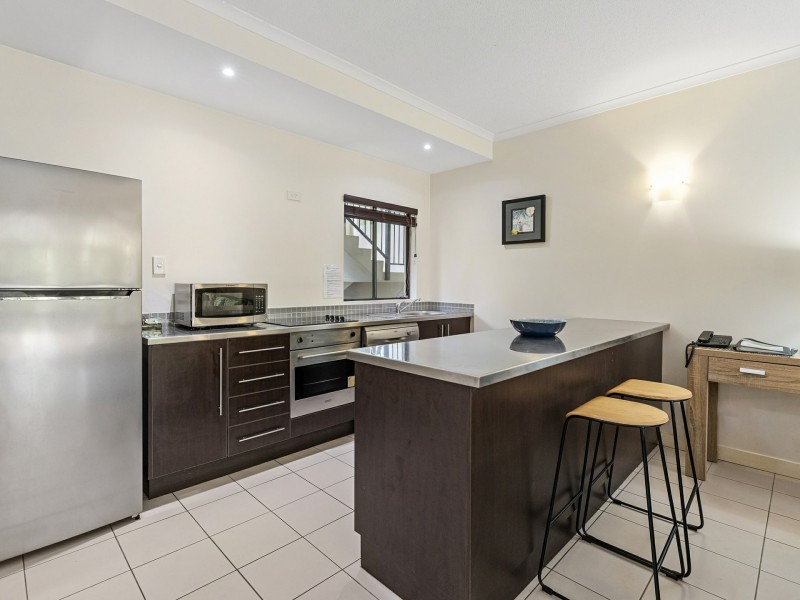 1/81-85 Cedar Road, Palm Cove QLD 4879