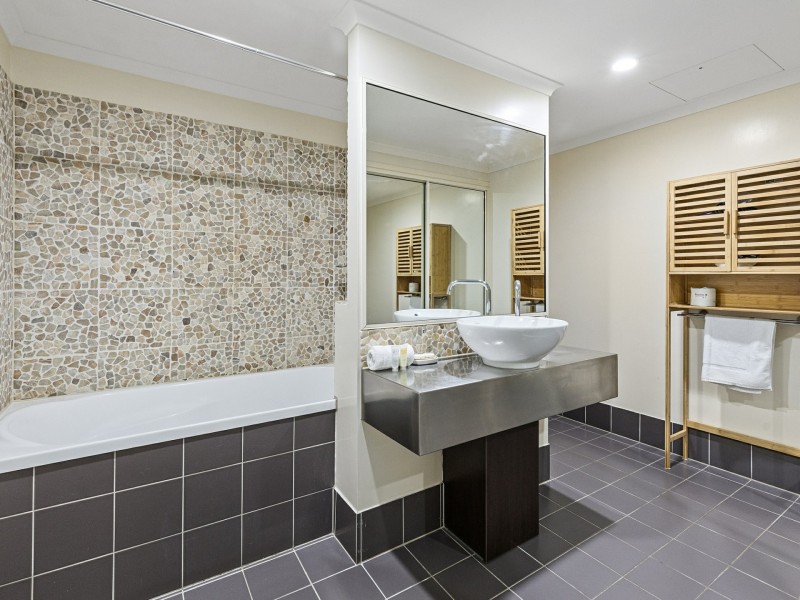 1/81-85 Cedar Road, Palm Cove QLD 4879