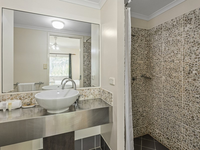 1/81-85 Cedar Road, Palm Cove QLD 4879