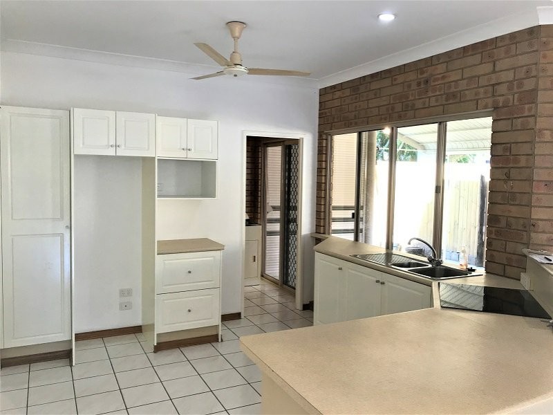 7 Plaintain St, Kewarra Beach QLD 4879