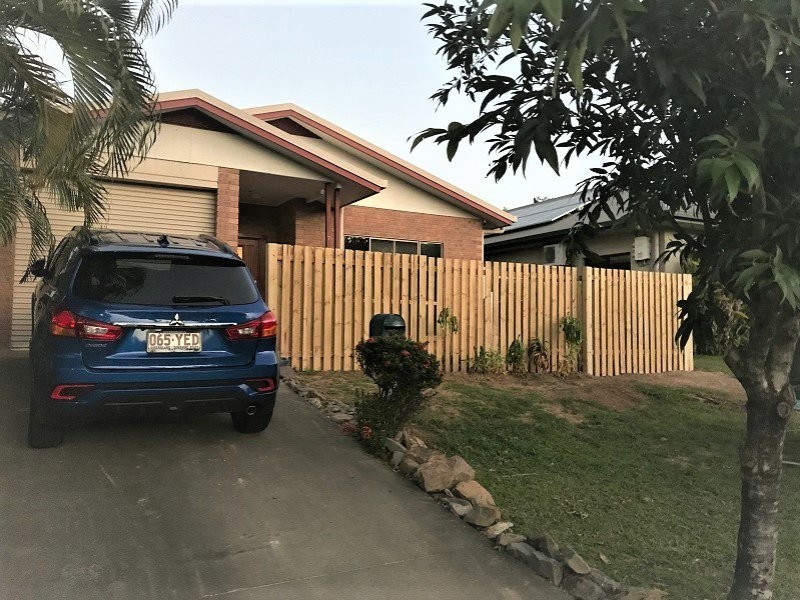 7 Plaintain St, Kewarra Beach QLD 4879