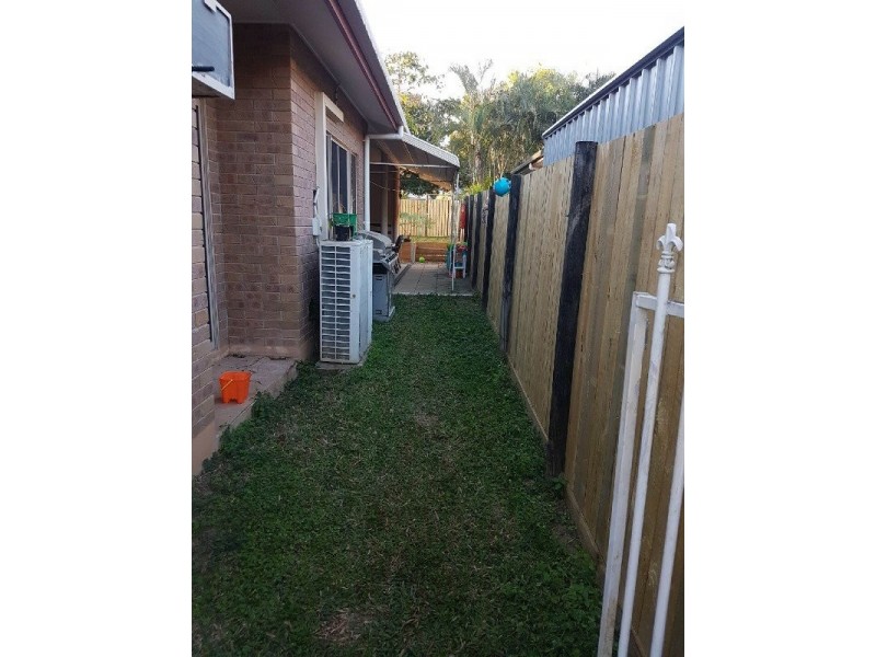 7 Plaintain St, Kewarra Beach QLD 4879