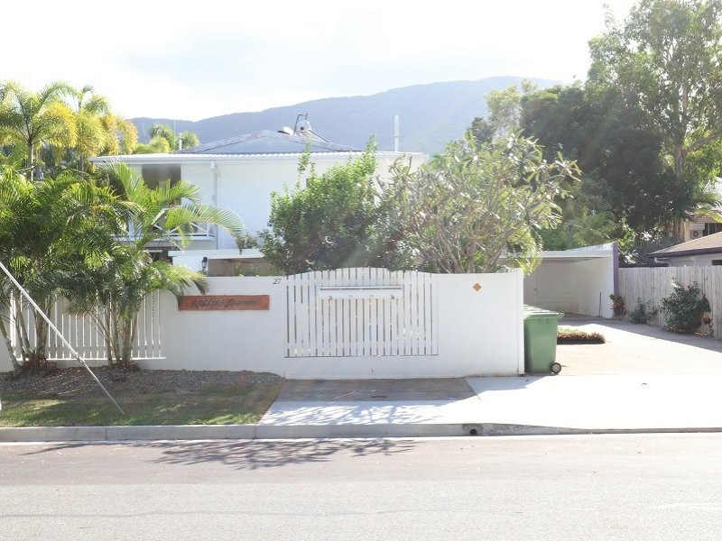 Unit 2/27 Amphora Street, Palm Cove QLD 4879