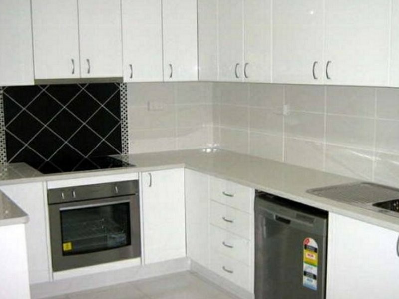 Unit 2/27 Amphora Street, Palm Cove QLD 4879