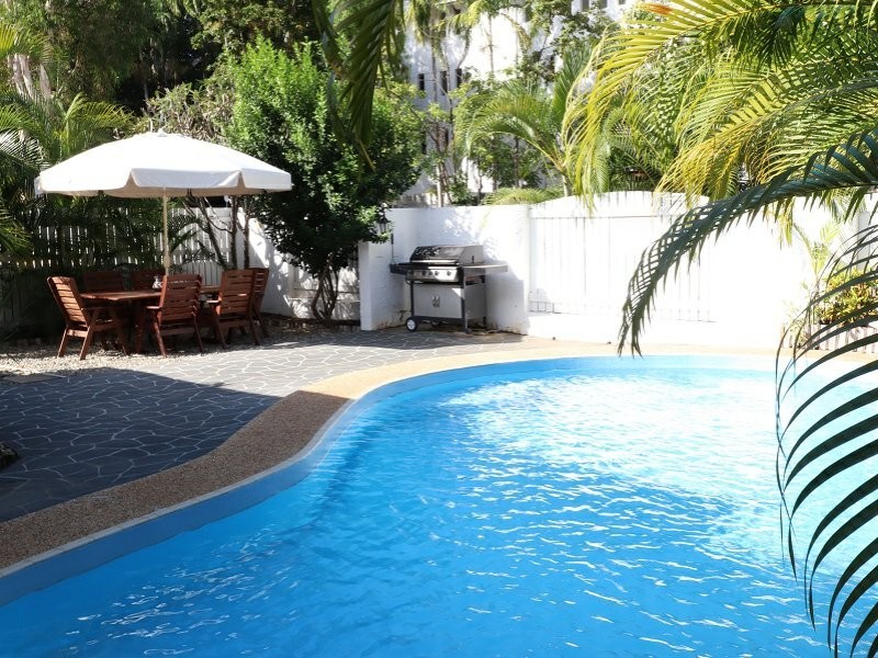 Unit 2/27 Amphora Street, Palm Cove QLD 4879