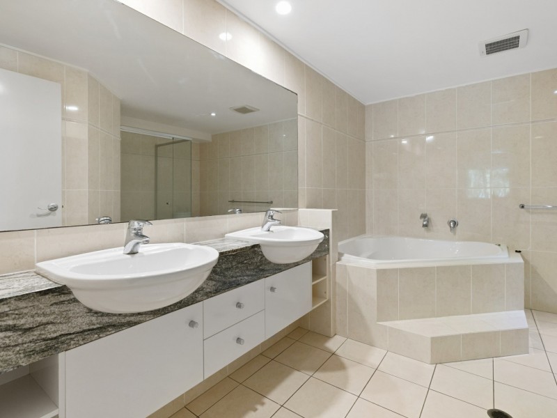 8/77 Arlington Esplanade, Clifton Beach QLD 4879