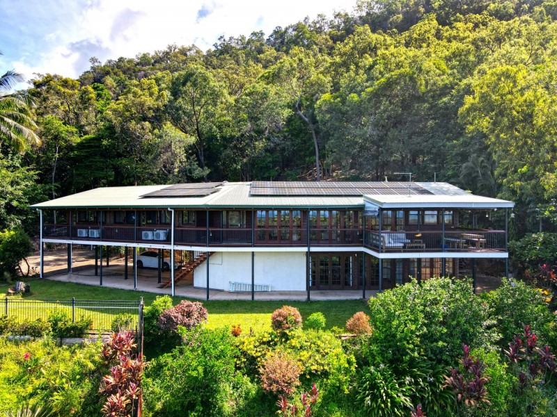 161-163 Panguna St, Trinity Beach QLD 4879