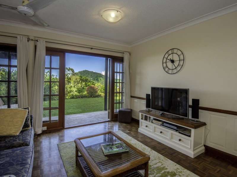 161-163 Panguna St, Trinity Beach QLD 4879