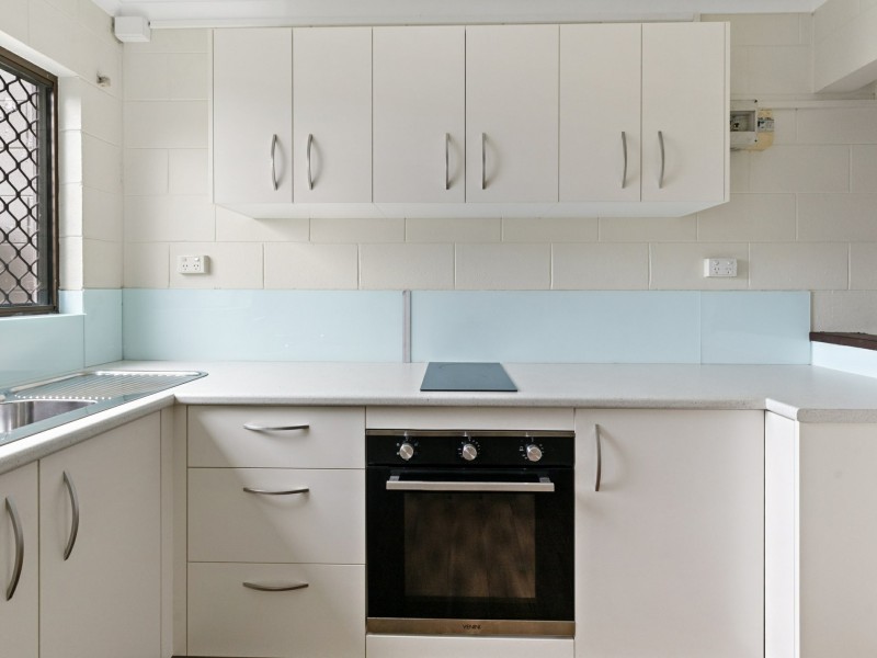28/108-110 Mayers St, Manunda QLD 4870