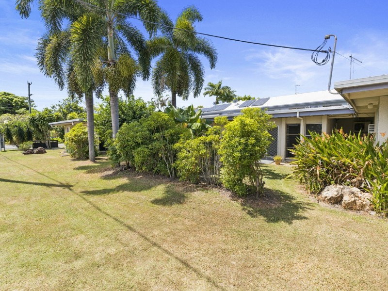 27 Rutherford Street, Yorkeys Knob QLD 4878