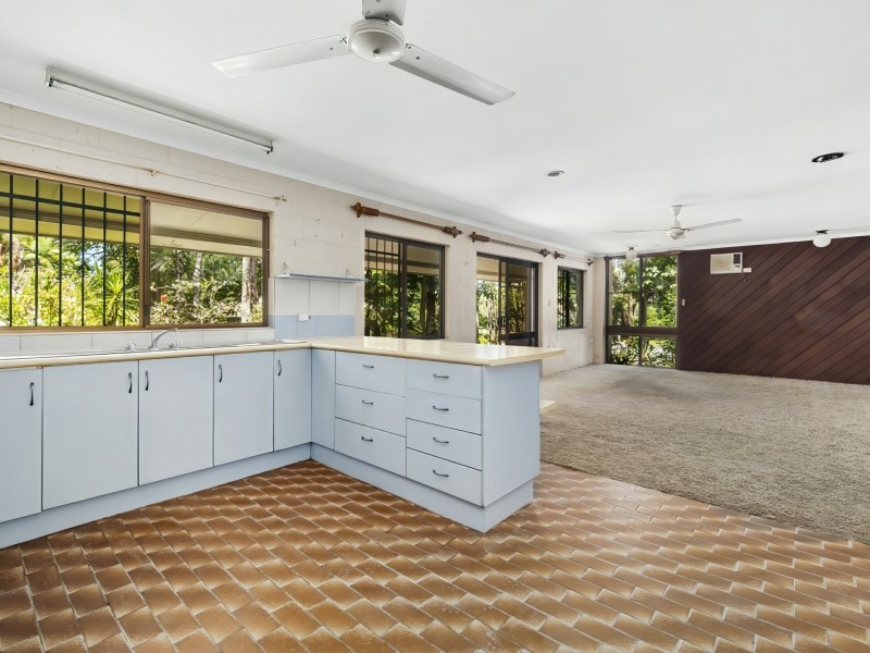 18 Endeavour Road, Clifton Beach QLD 4879