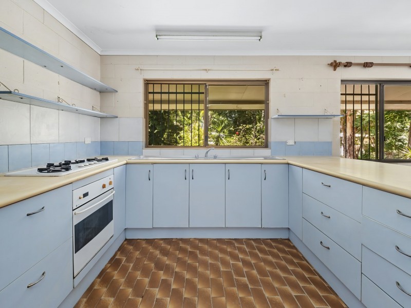 18 Endeavour Road, Clifton Beach QLD 4879