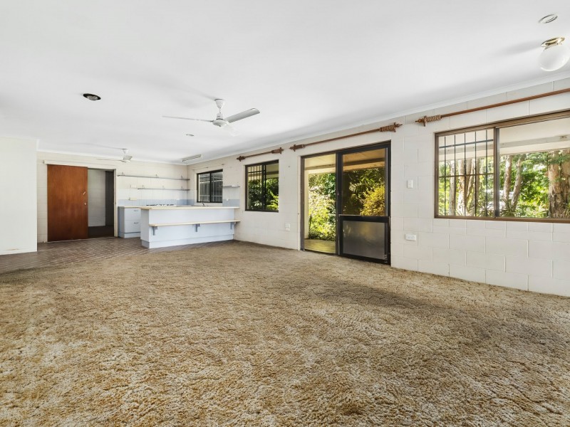 18 Endeavour Road, Clifton Beach QLD 4879