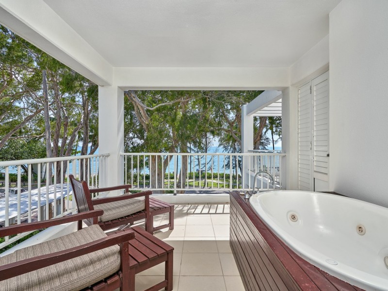 1335-1336/123 Williams Esplanade, Palm Cove QLD 4879