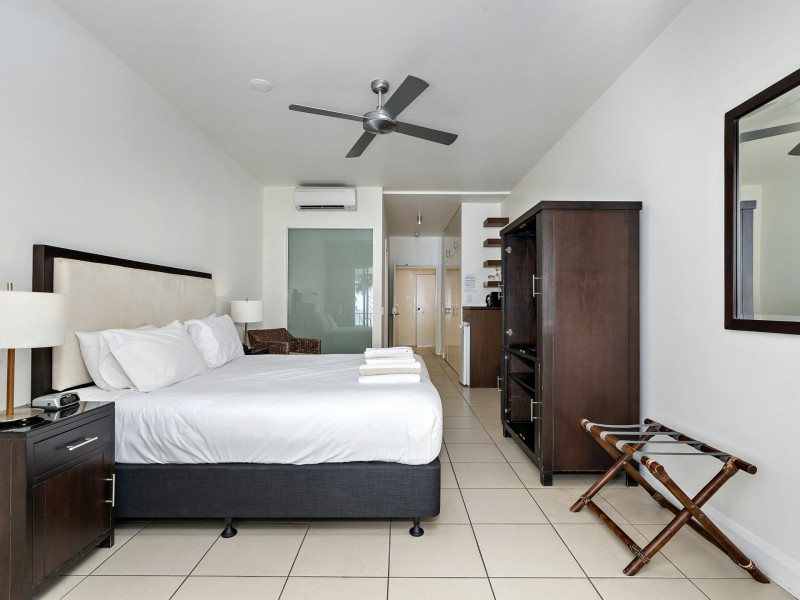1335-1336/123 Williams Esplanade, Palm Cove QLD 4879