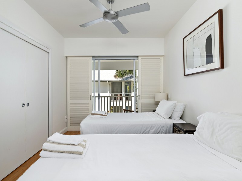 1335-1336/123 Williams Esplanade, Palm Cove QLD 4879