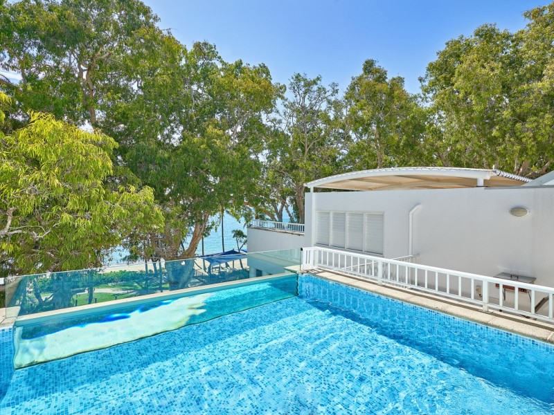 1335-1336/123 Williams Esplanade, Palm Cove QLD 4879