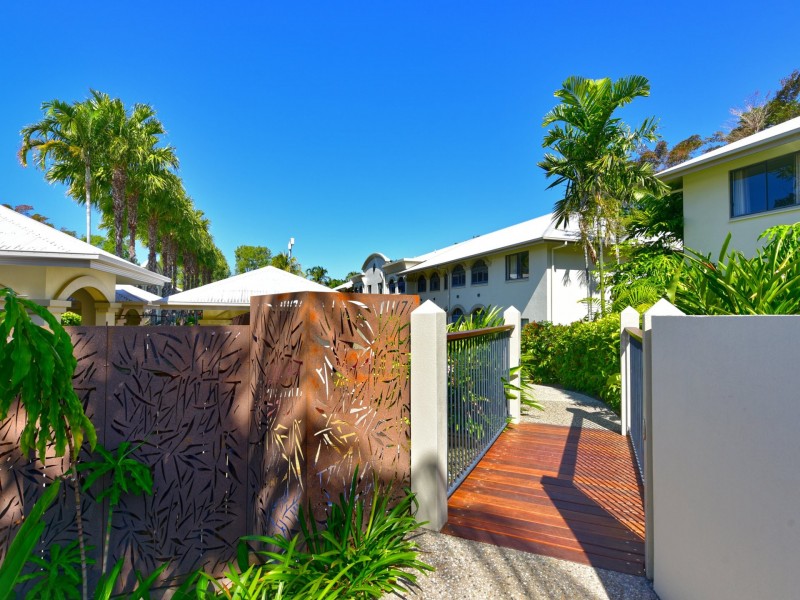 30/81-85 Cedar Road, Palm Cove QLD 4879