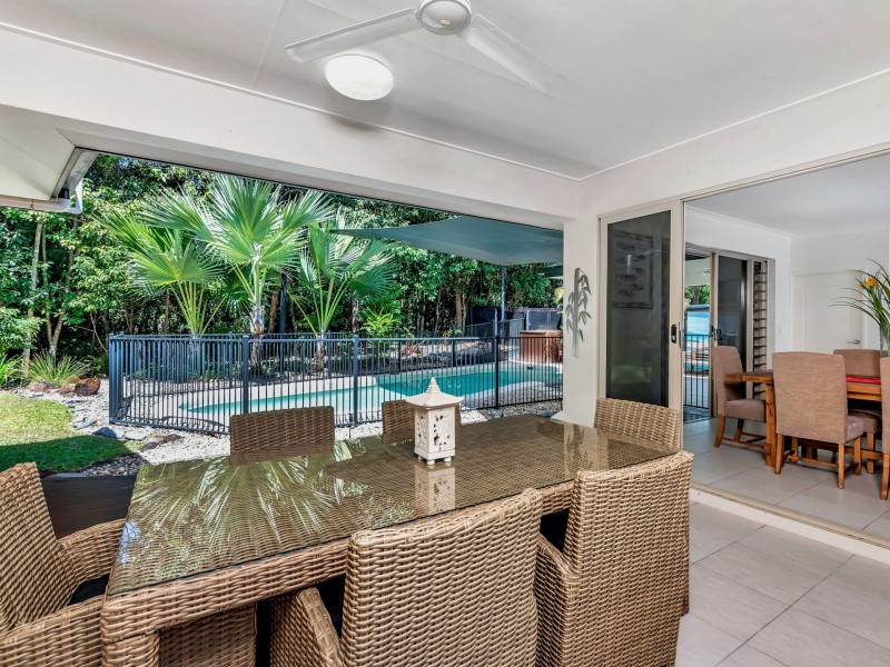 7 Muller Street, Palm Cove QLD 4879