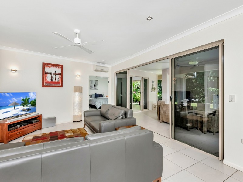 7 Muller Street, Palm Cove QLD 4879