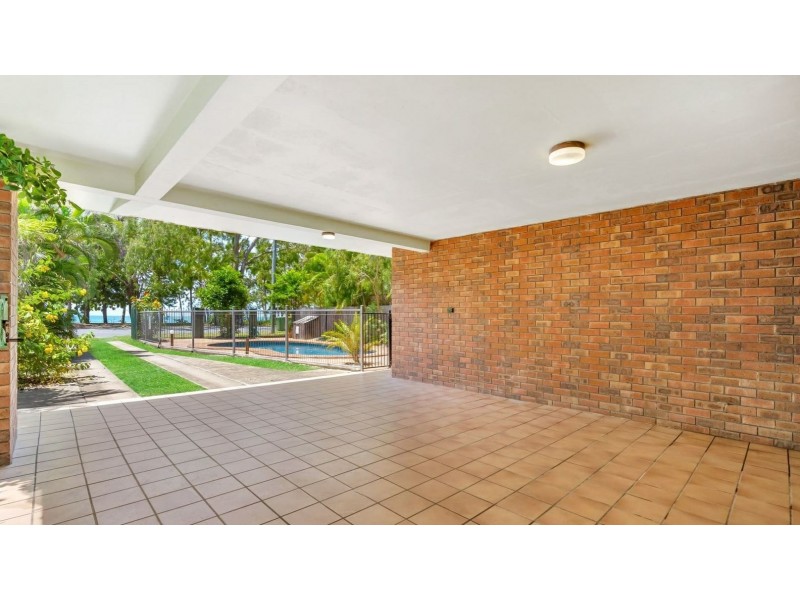 117 Arlington Esp, Clifton Beach QLD 4879