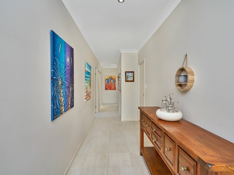 14 McAlister Avenue, Kewarra Beach QLD 4879