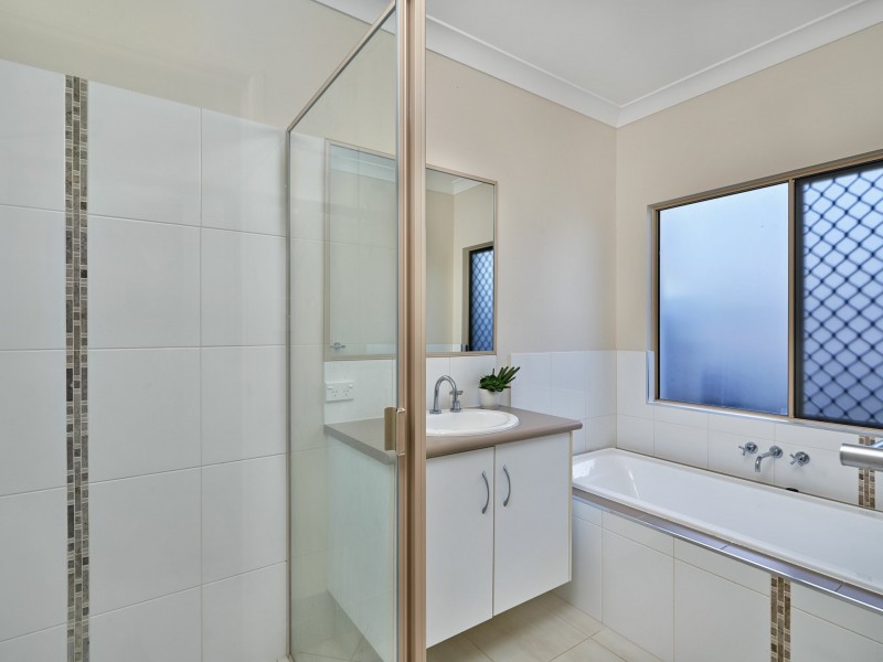 14 McAlister Avenue, Kewarra Beach QLD 4879