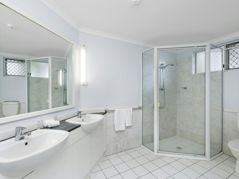 304/139 Williams Esplanade, Palm Cove QLD 4879