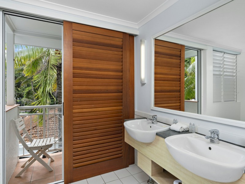 304/139 Williams Esplanade, Palm Cove QLD 4879