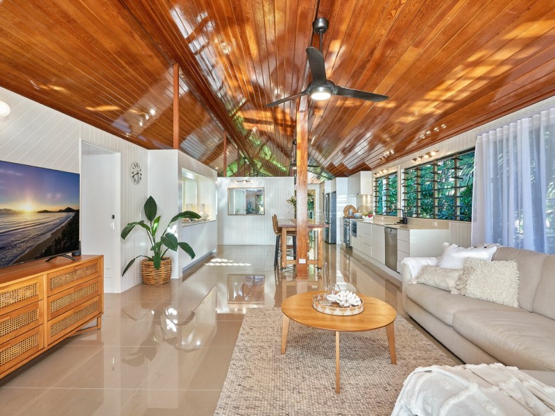 41 Arlington Esplanade, Clifton Beach QLD 4879