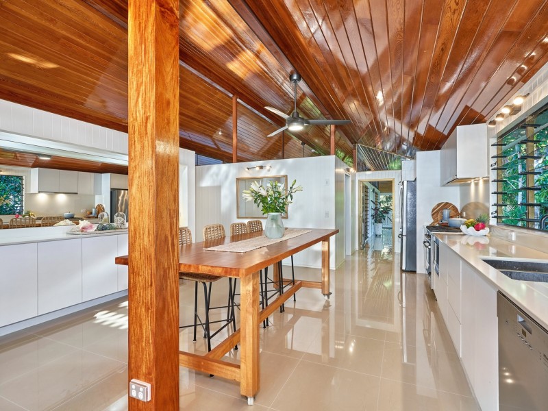 41 Arlington Esplanade, Clifton Beach QLD 4879