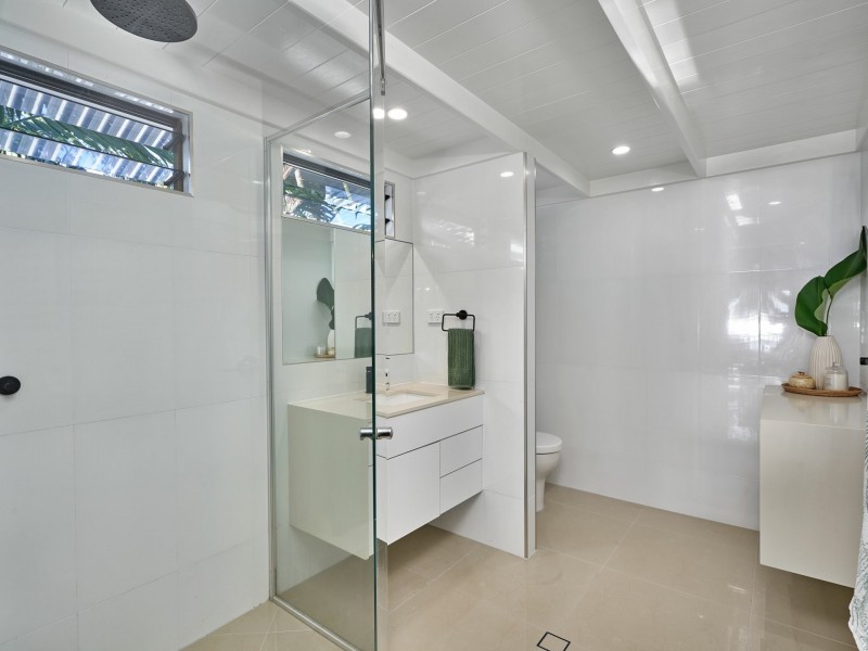 41 Arlington Esplanade, Clifton Beach QLD 4879