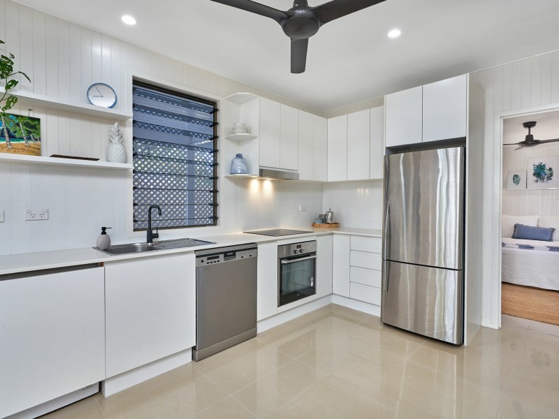 41 Arlington Esplanade, Clifton Beach QLD 4879