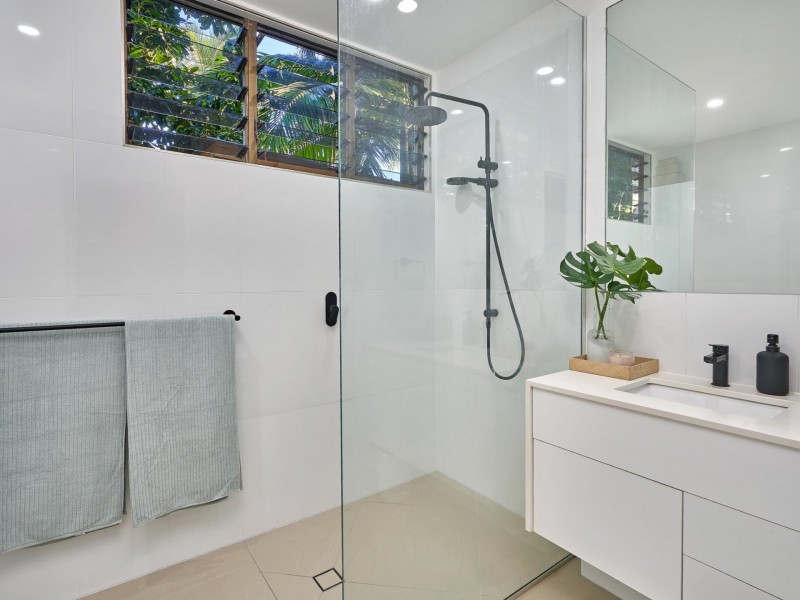 41 Arlington Esplanade, Clifton Beach QLD 4879