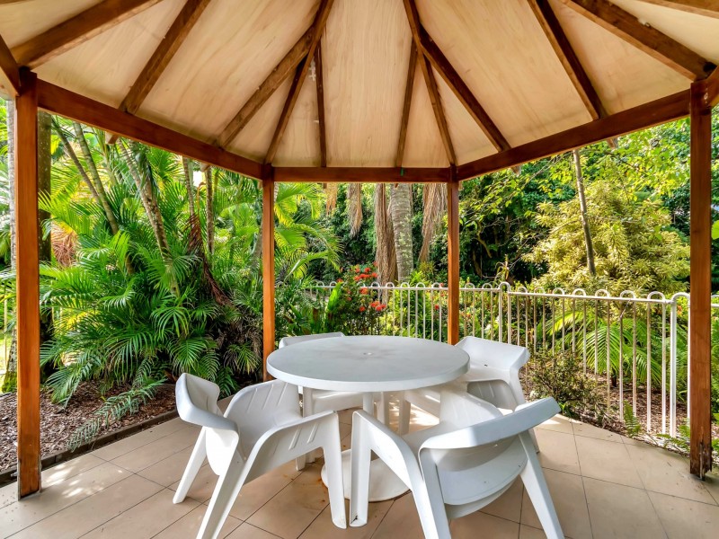 Apartment 323/305-341 Coral Coast Drive, Palm Cove QLD 4879