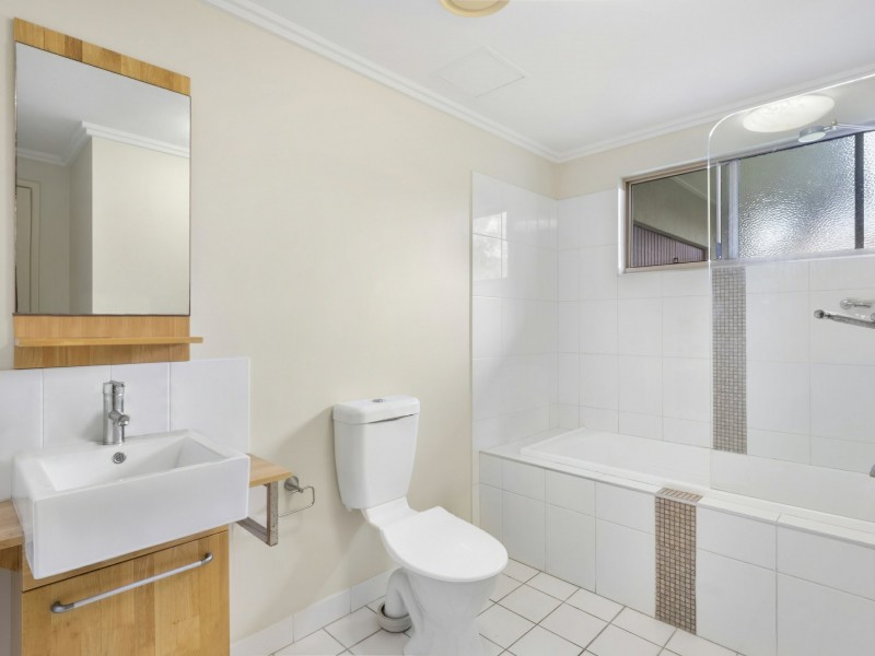 1708/40-42 Clifton Road, Clifton Beach QLD 4879