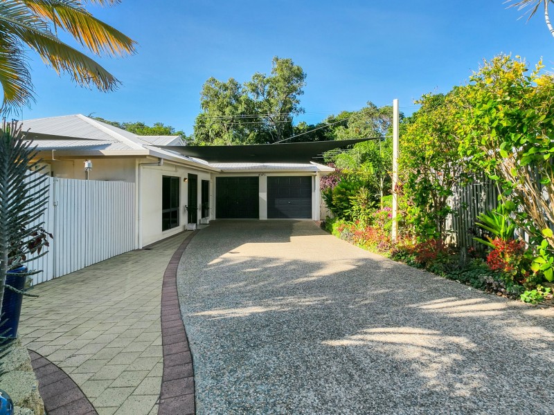 8 Sago Close, Palm Cove QLD 4879