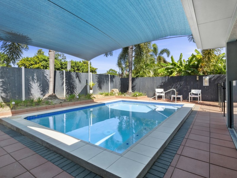 3 Como Close, Kewarra Beach QLD 4879
