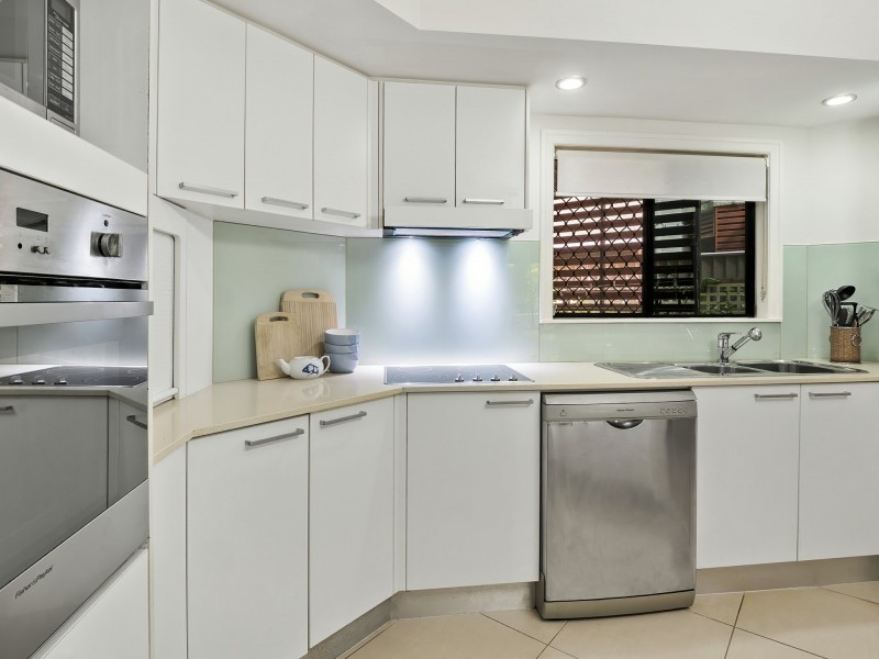 Unit 2/9 Rutherford Street, Yorkeys Knob QLD 4878