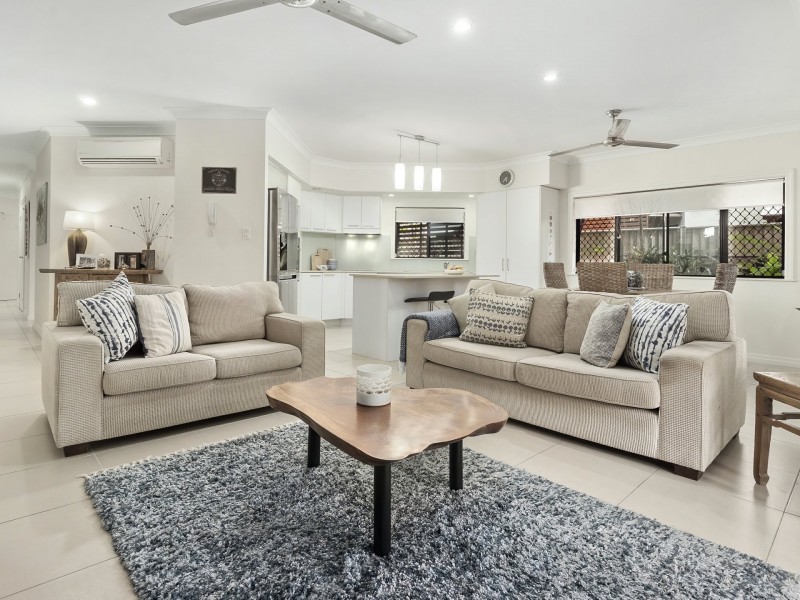 Unit 2/9 Rutherford Street, Yorkeys Knob QLD 4878