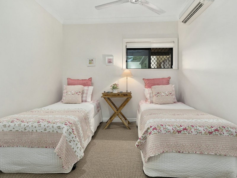 Unit 2/9 Rutherford Street, Yorkeys Knob QLD 4878