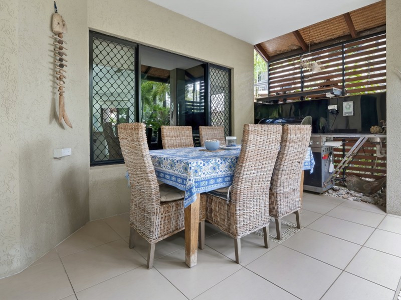 Unit 2/9 Rutherford Street, Yorkeys Knob QLD 4878