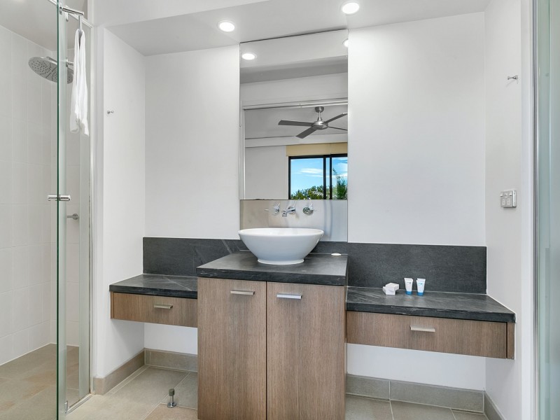 305/5 Triton Street, Palm Cove QLD 4879