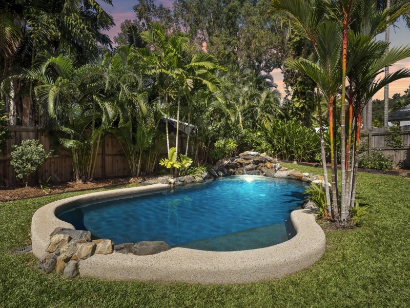 5 Legret Close, Clifton Beach QLD 4879